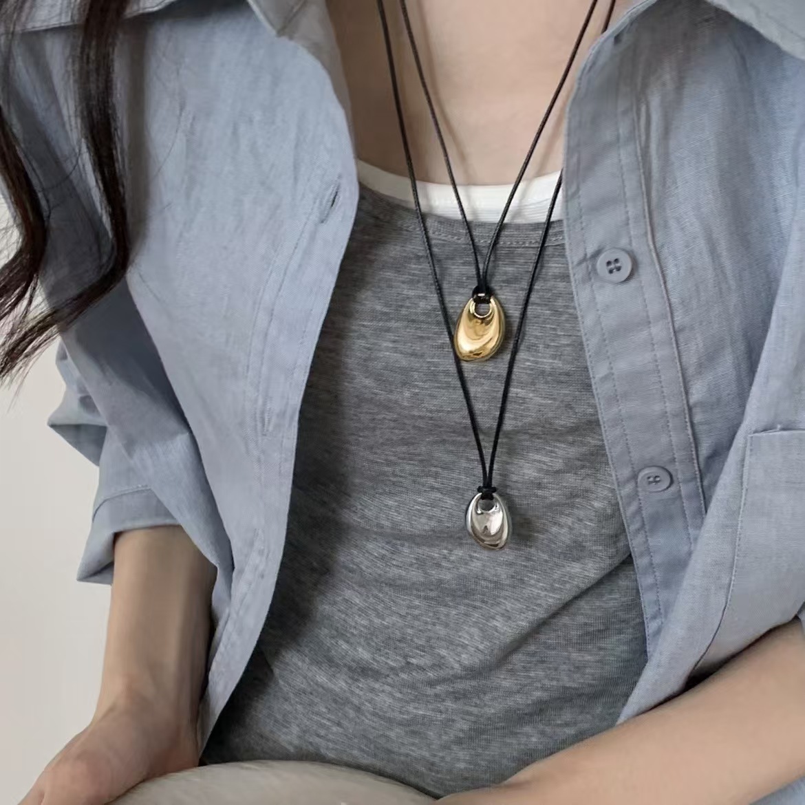 สร้อยคอจี้รูปถั่วสีเงินพร้อมเช - Mens Fashion Trends 2026 บทวิจารณ์และราคา
